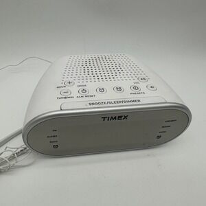 Timex‎ IT2312 White AM/FM Dual Alarm Clock Radio Digital Red LED Display Battery
